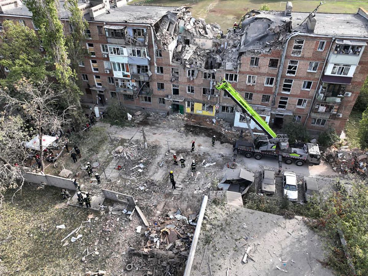 Die ukrainischen Hafenstadt Mykolajiw steht seit Februar 2022 massiv unter Beschuss .