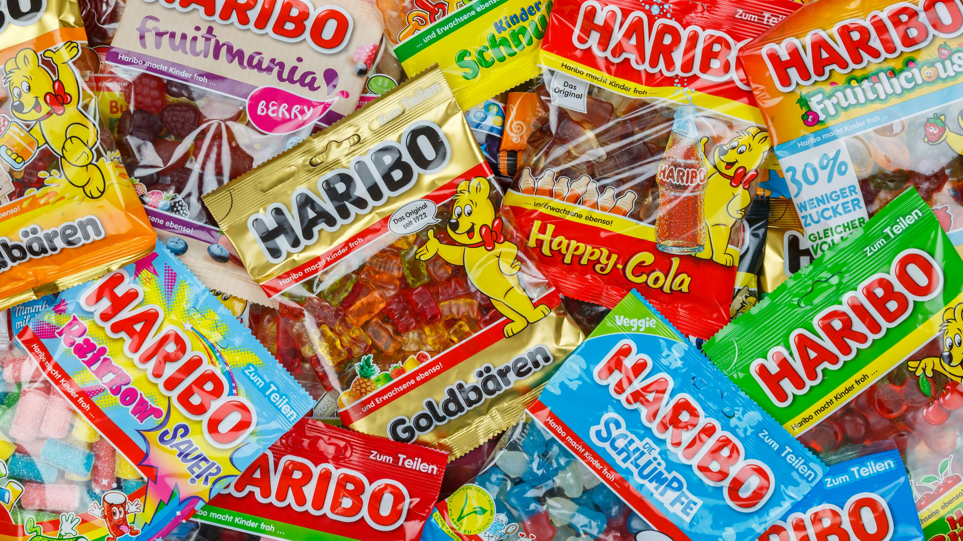 Download von www.picturedesk.com am 19.10.2022 (16:29).  Haribo Gummibärchen Gummibären verschiedene Sorten Hintergrund - 20210307_PD15755 - Rechteinfo: Rights Managed (RM) Nur fÃ¼r redaktionelle Nutzung!