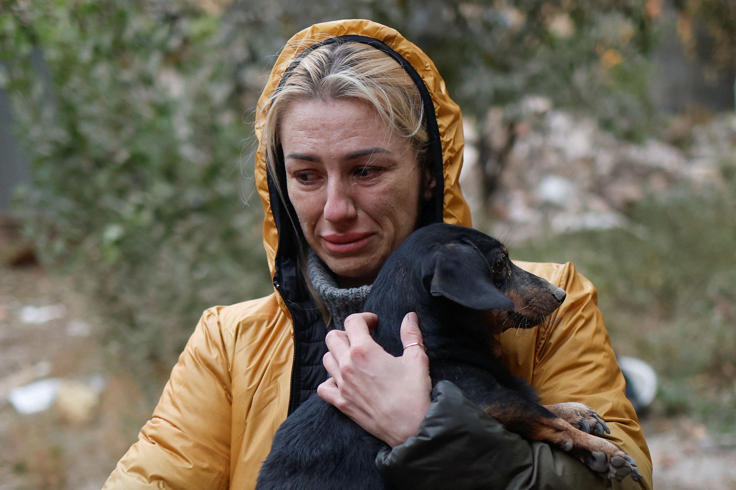 In der Ukraine fürchten sich viele Menschen vor dem bevorstehenden Winter.  Es fehlt an Strom, Wasser, und Gas.