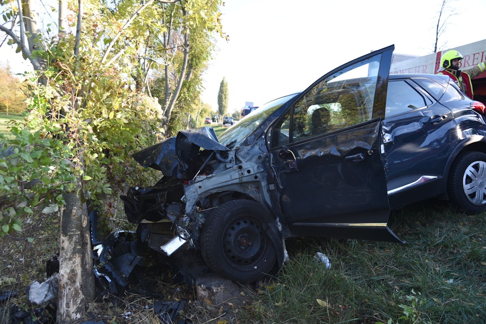 91-Jähriger landete zuerst an einem Baum, dann im Spital.