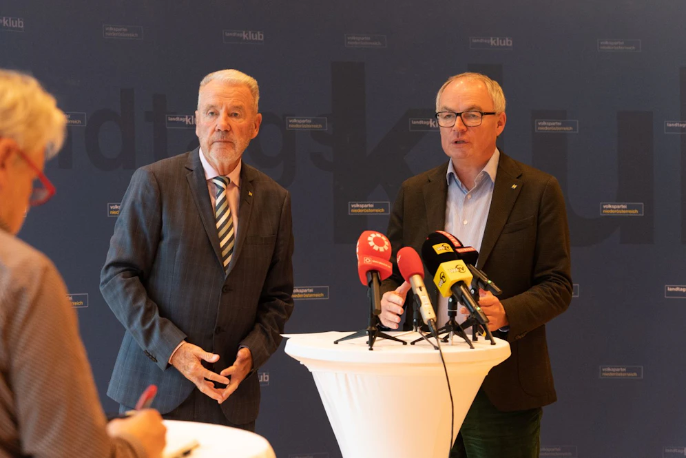 Stephan Pernkopf (r.) und Klaus Schneeberger stellten die Pläne vor.