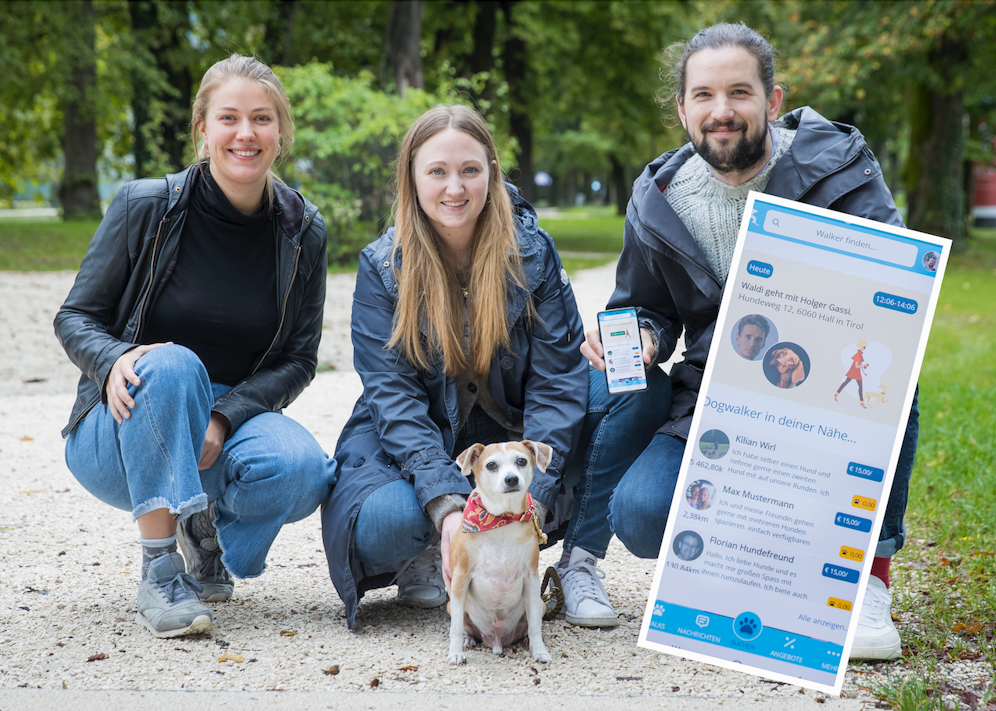 Die App-Gründer Luise Petzhold, Sophie Zimmermann und Kilian Wirl (v.l.) mit Hund 