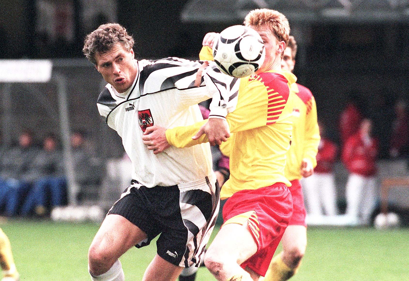 Toni Polster bei einem seiner offiziell 95 Länderspielen.