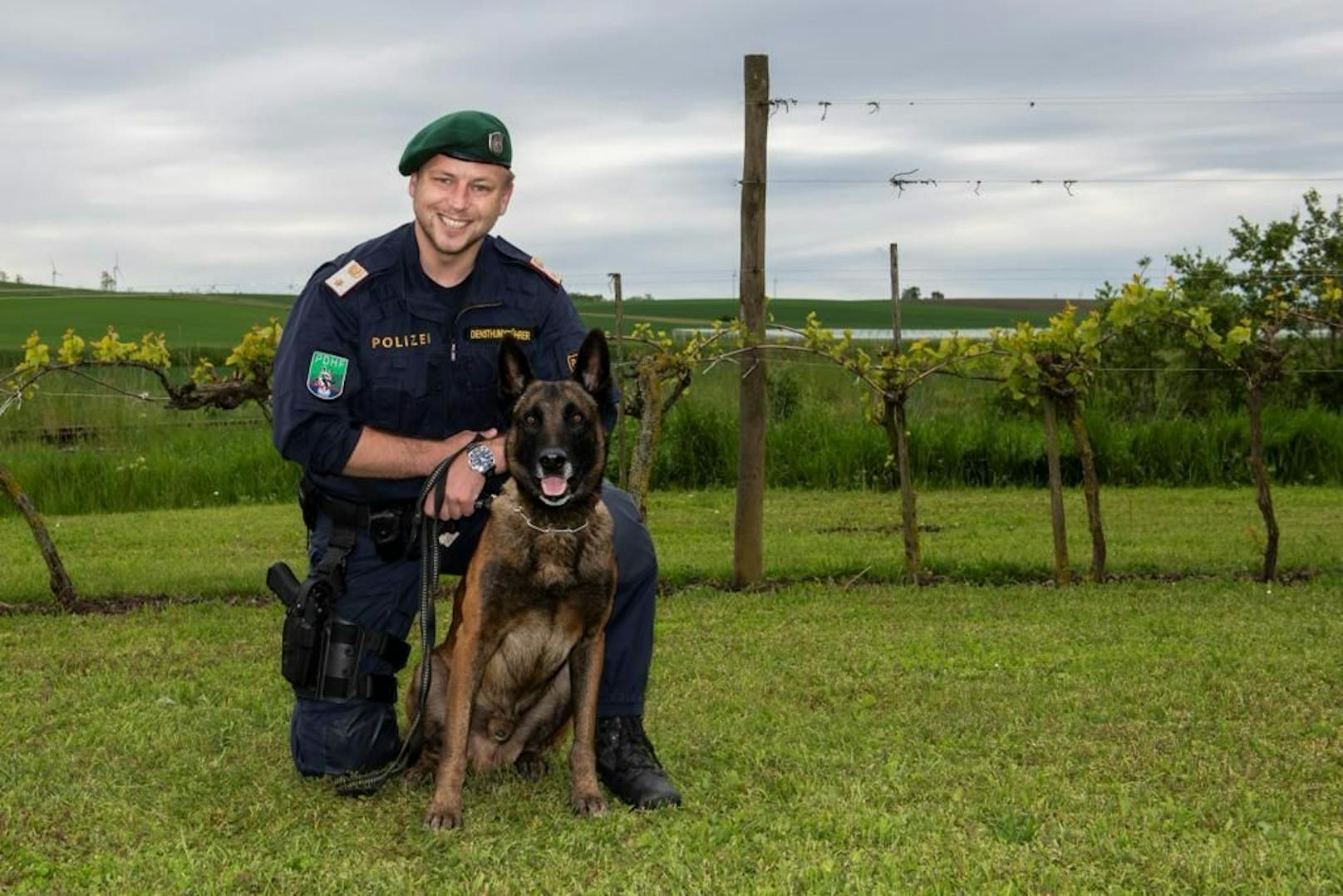 Polizeidiensthund „Cameron“ und sein Diensthundeführer