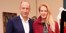 Zwei Ex-Kanzler und Verleger-Familie bei Horten-Eröffnung