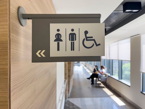 Der Antrag auf eine Unisex-Toilette sorgte für heftige Diskussionen (Symbolbild).