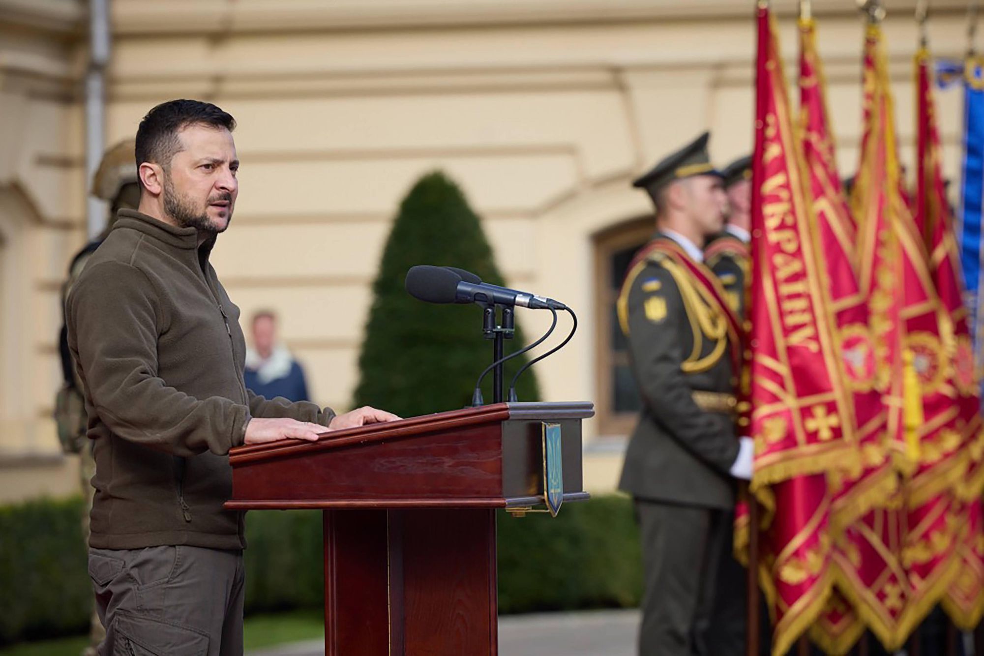 Wolodimir Selenski warnt die Bevölkerung in den von Russland besetzten Gebieten vor einer möglichen Zwangsrekrutierung durch den Kreml.