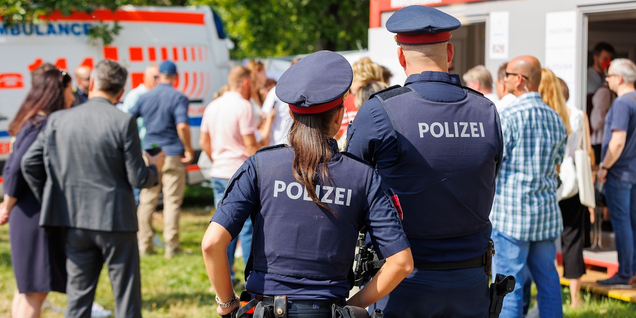 Nach Sexueller Belästigung Droht Polizistin Frühpension Heuteat 4081