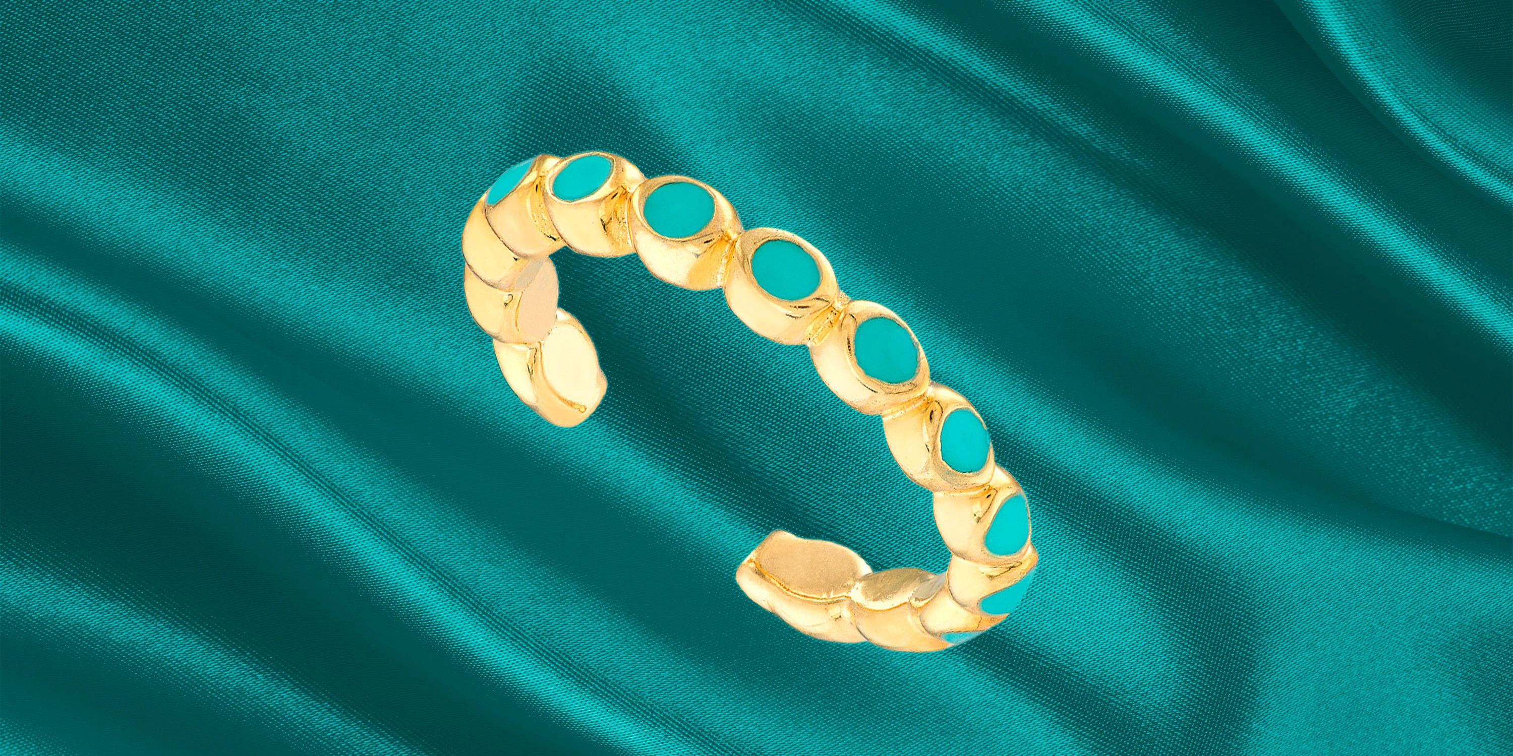 Jetzt teilnehmen und 2x EarCuff "Andy" von PAULA / FINE JEWELLERY gewinnen.