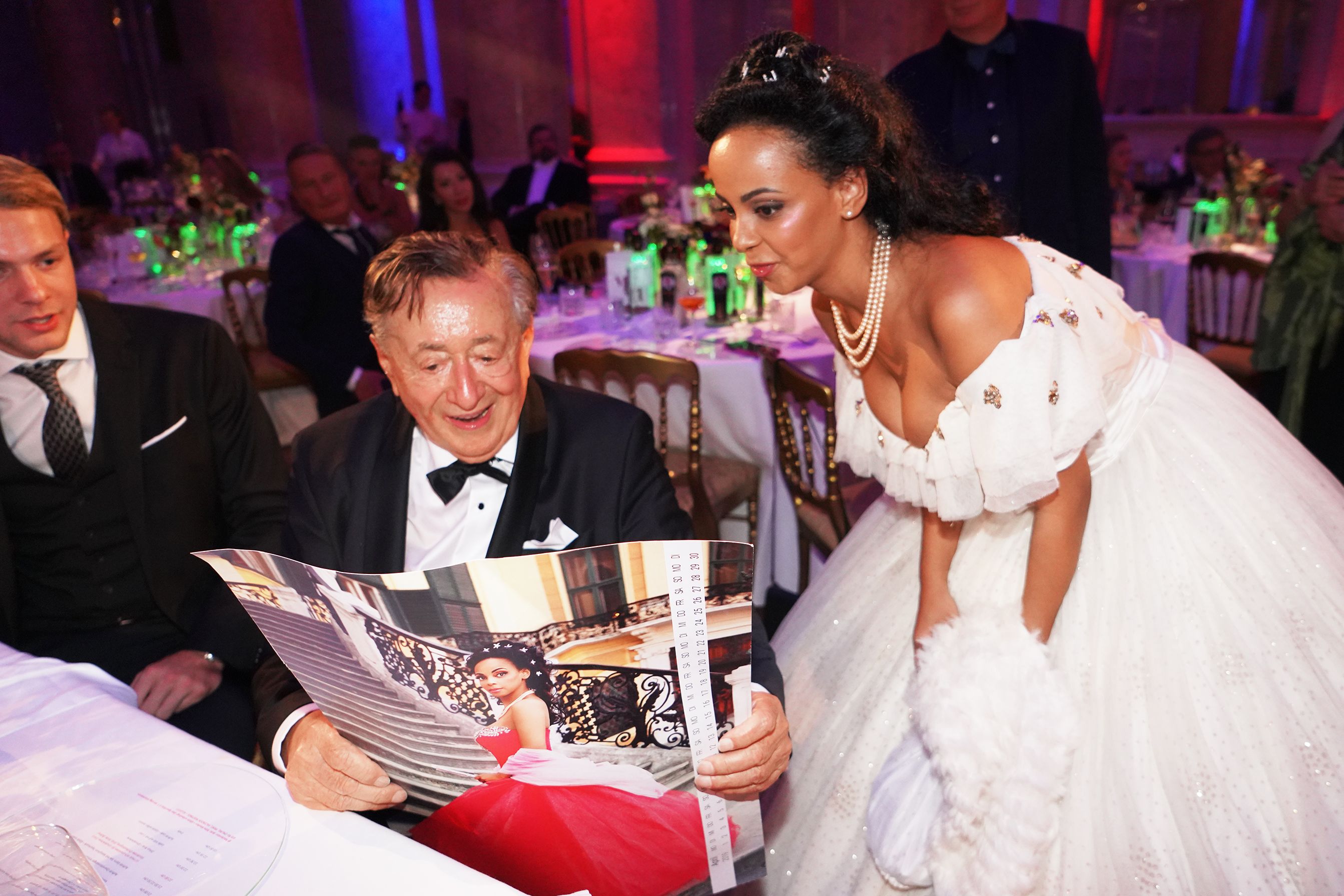 Richard Lugner mit Kolibri