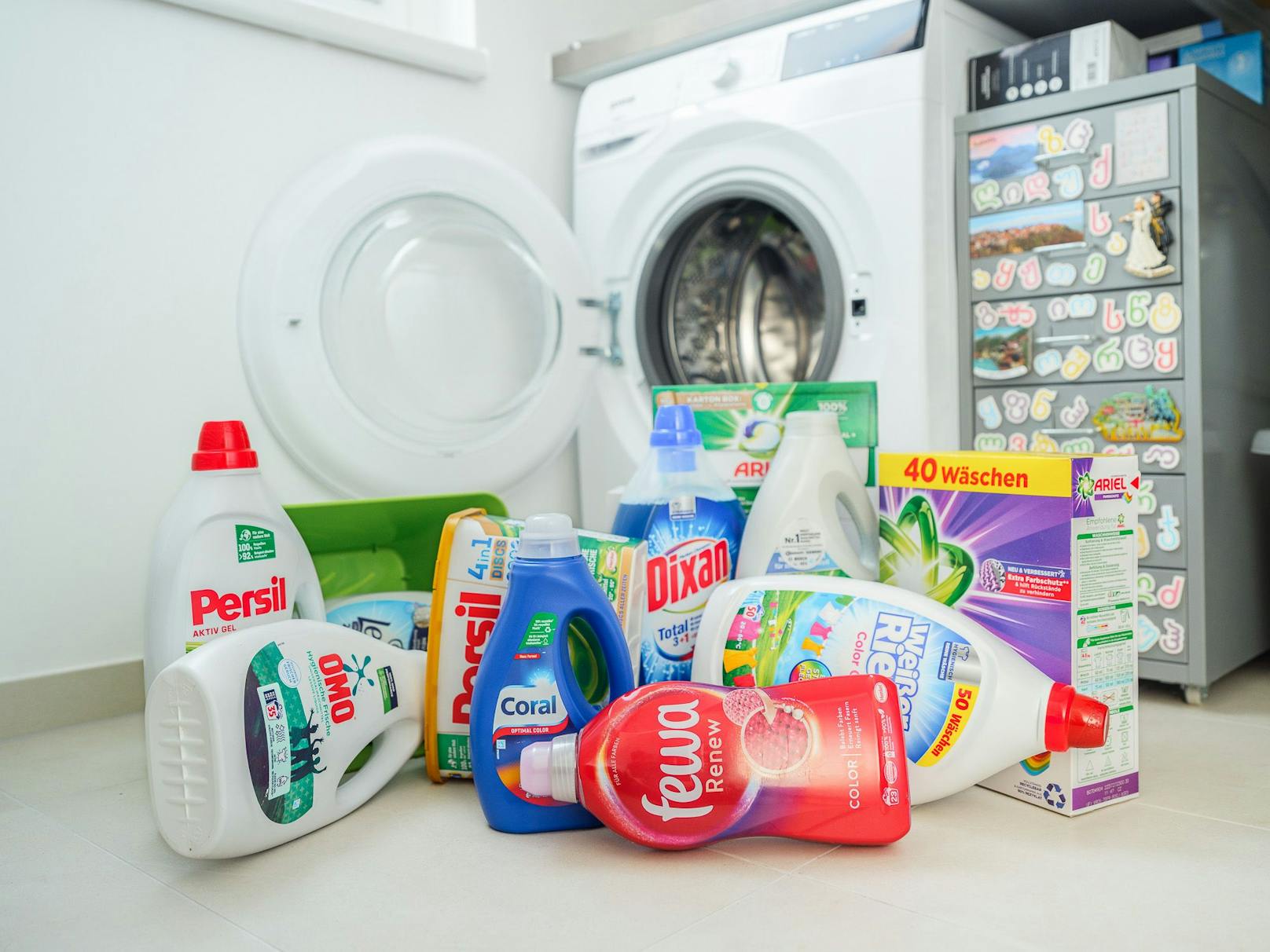 Greenpeace will ein Verbot von festem Mikroplastik und wasserlöslichen Kunststoffverbindungen in Waschmittel und Kosmetik.