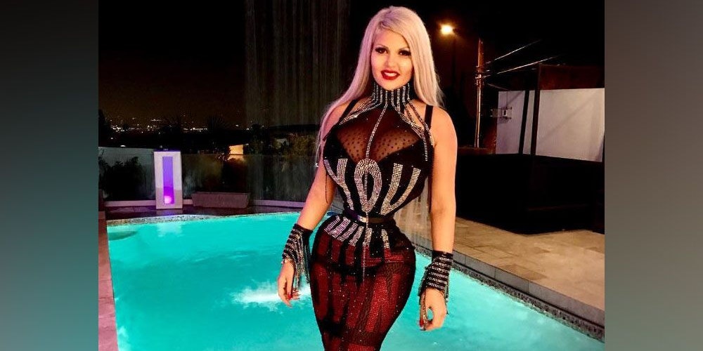 Sophia Vegas wollte eine sehr schmale Taille.