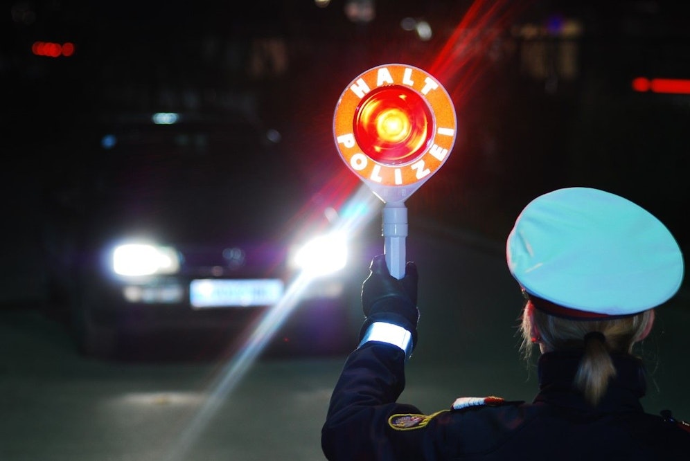 Direkt neben einer Polizeikontrolle&nbsp;