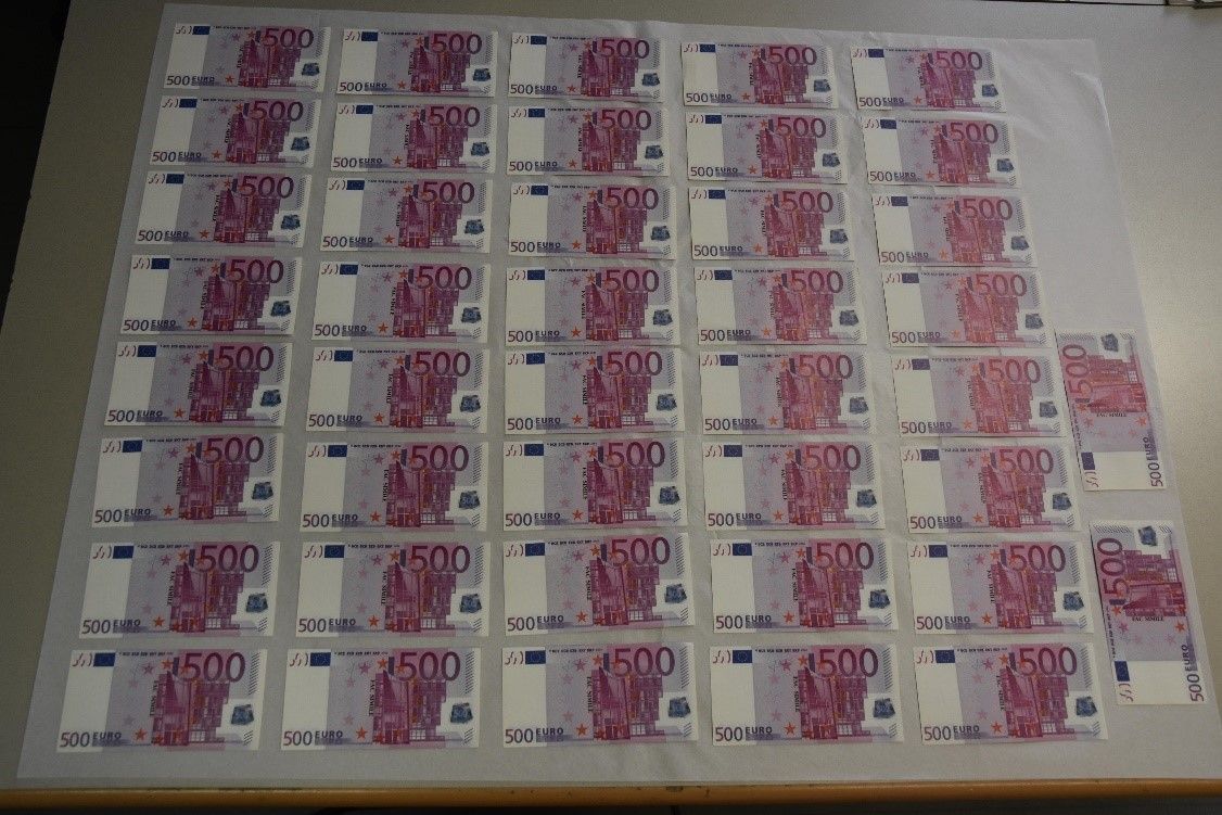 Die Ermittler konnten rund 200.000 Euro Falschgeld sicherstellen. 