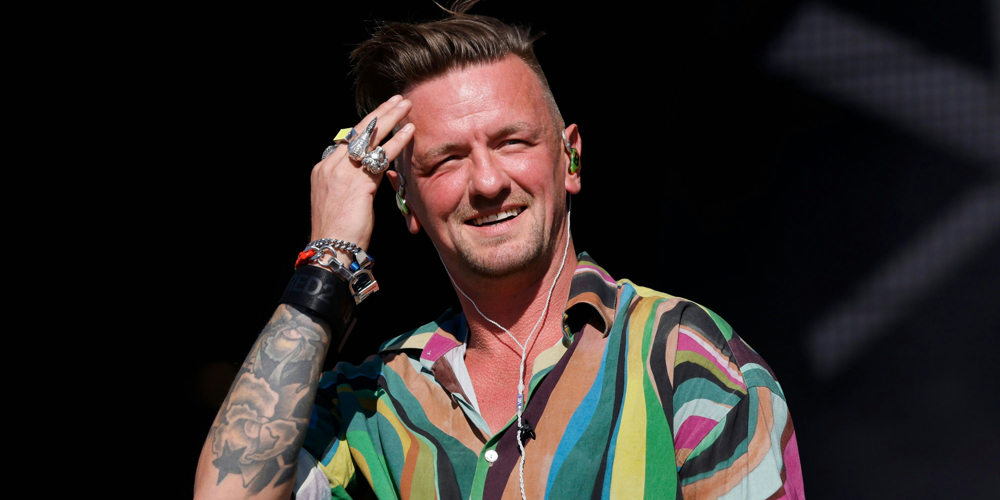 Download von www.picturedesk.com am 24.10.2022 (21:32).  ACT action_39604070 -- Sänger Ben Zucker bei seinem Auftritt im Rahmen des Open-Air Konzerts 'Lieblingslieder - Deutschlands größtes Ohrwurm-Spektakel' von Markus Krampe Entertainment in der Bonner Rheinaue. Bonn, 06.08.2022 - 20220806_PD21690 - Rechteinfo: Rights Managed (RM)