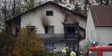 Stockwerk ausgebrannt – Verletzter nach Feuer in Wohnhaus