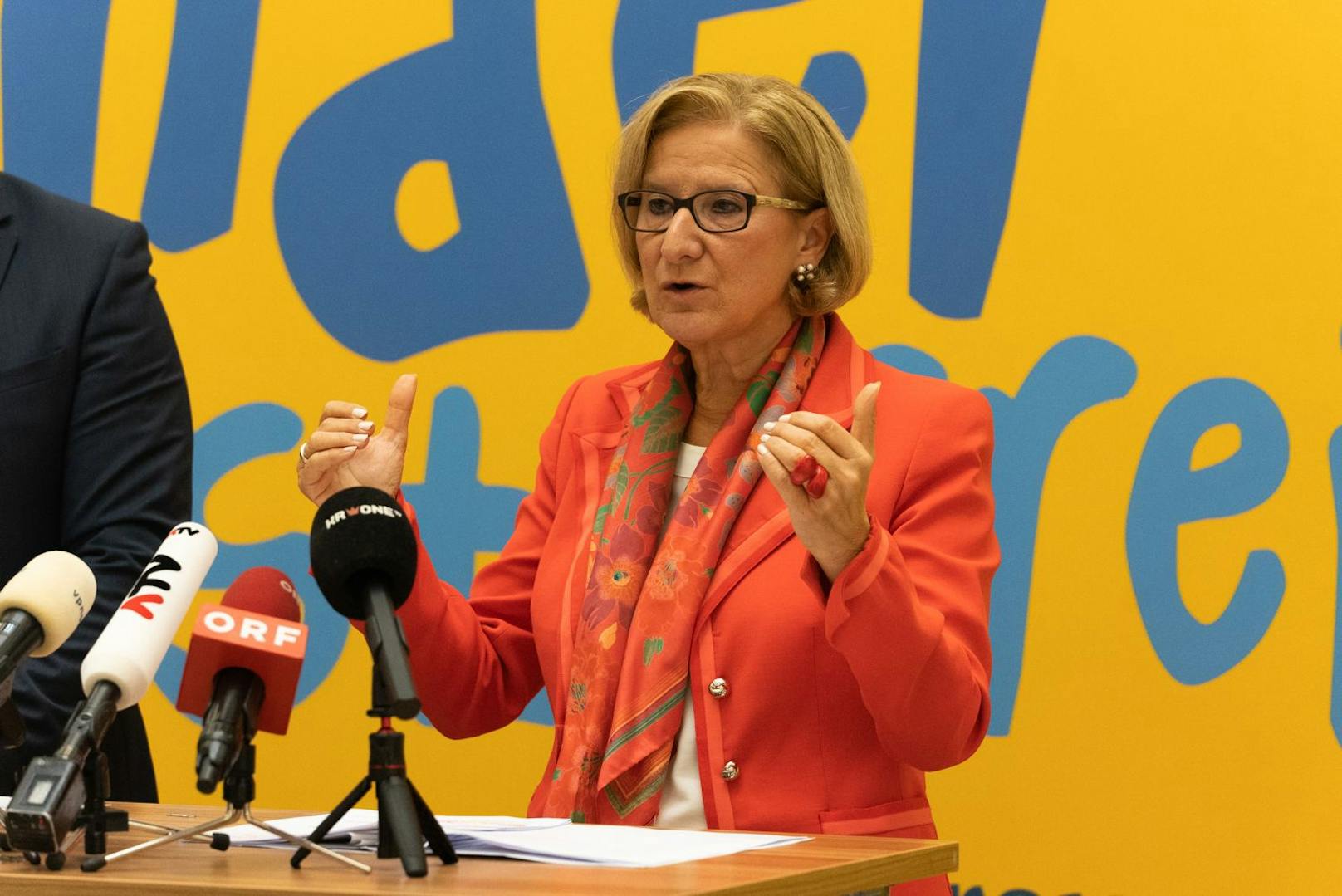Johanna Mikl-Leitner bei der Pressekonferenz