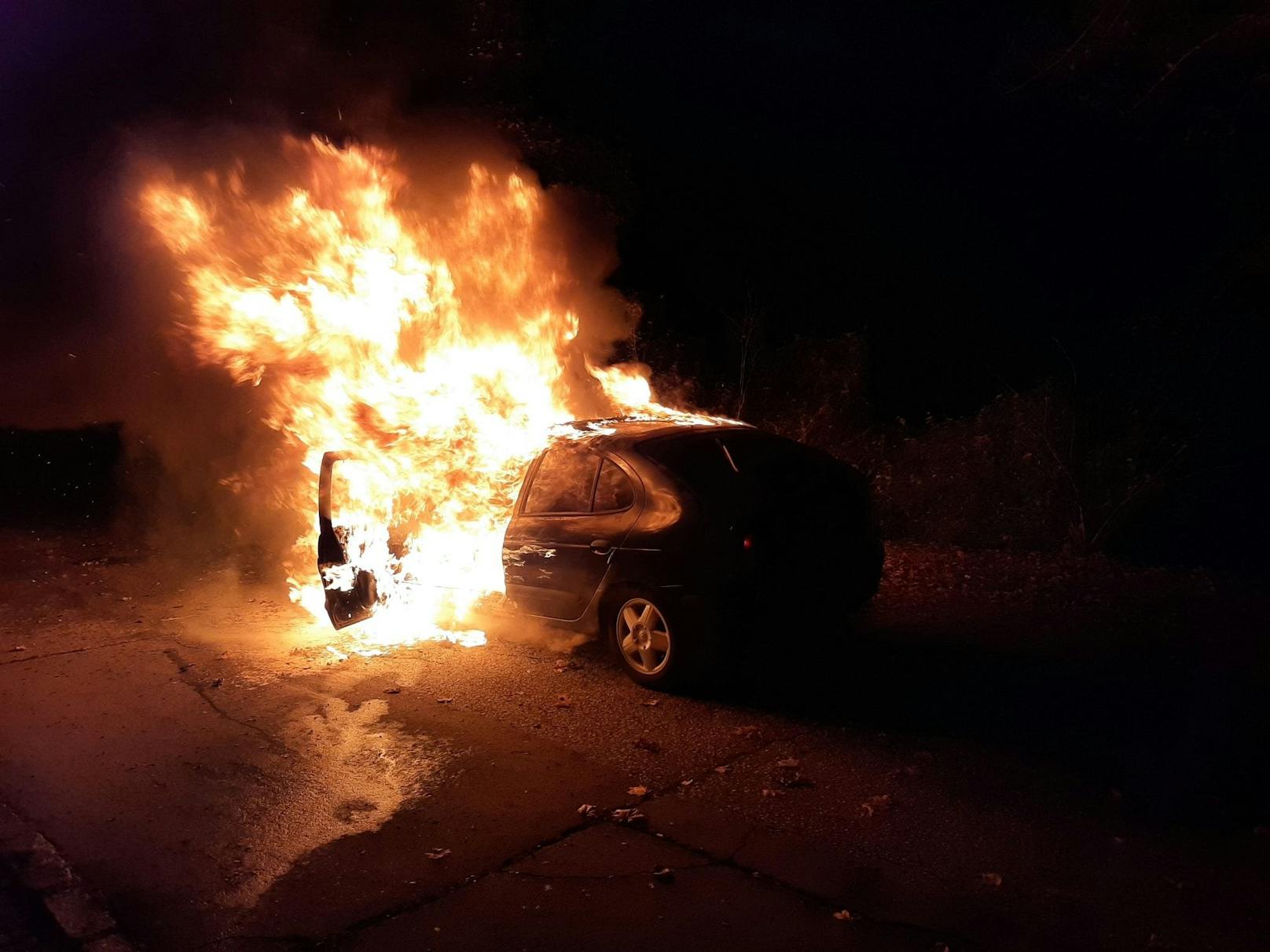 Bremsen defekt, plötzlich steht Auto in Flammen
