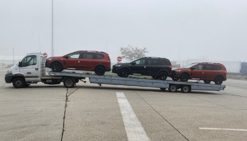 Insgesamt ergaben sich dabei 222 Mängel bei den technischen Kontrollen, 20 Kennzeichenabnahmen aufgrund mangelnder Verkehrs- und Betriebssicherheit, acht schwerwiegende Übertretungen nach den Sozialvorschriften, 22 Übertretungen betreffend Gefahrgut sowie Übertretungen betreffend Tiertransport.