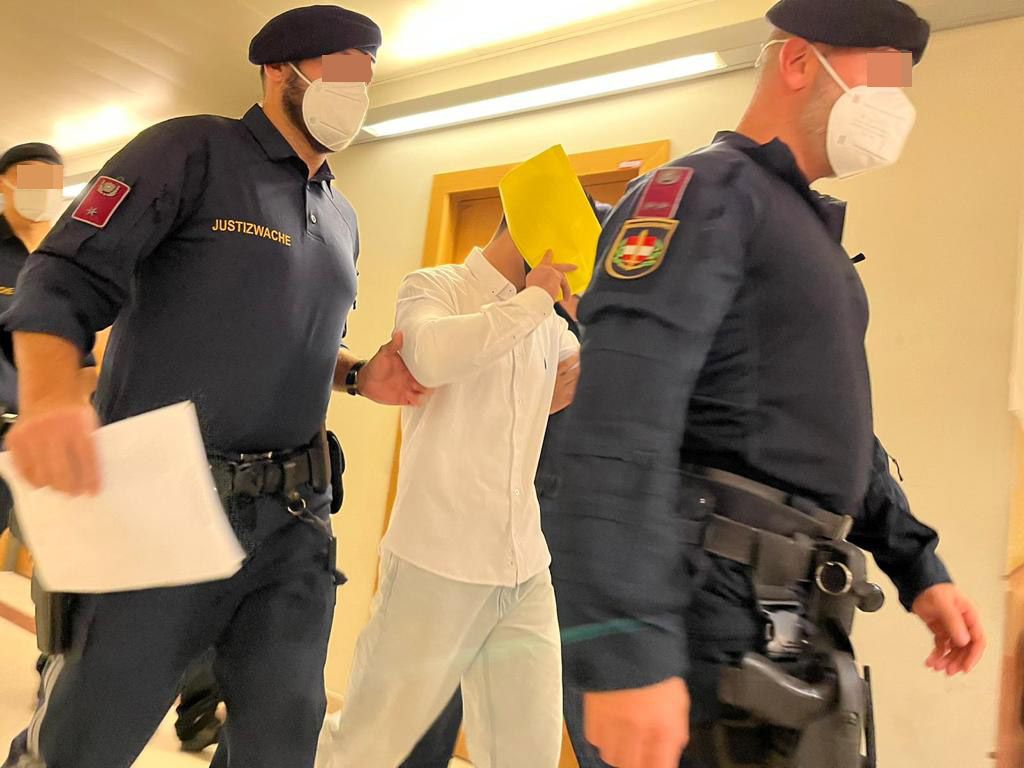 Die Angeklagten am Tag 4 des Prozess