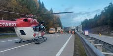 Furchtbarer Crash auf A10 – Lkw rast in Asfinag-Fahrzeug