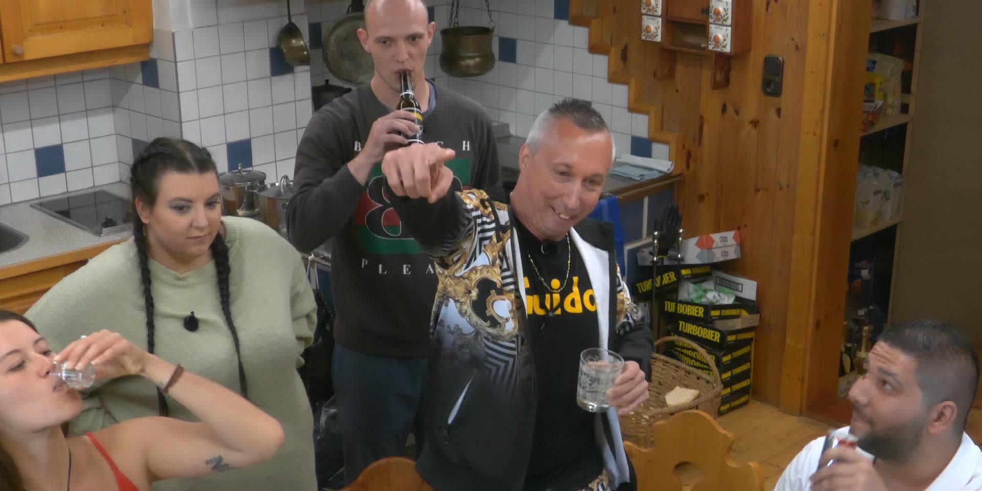 Guido und Emre mischen das Forsthaus auf.