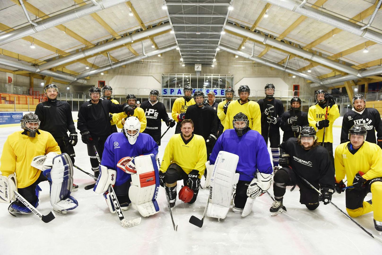 Ordensmann Micheal Klucka verstärkt das Eishockey-Team Amstetten.