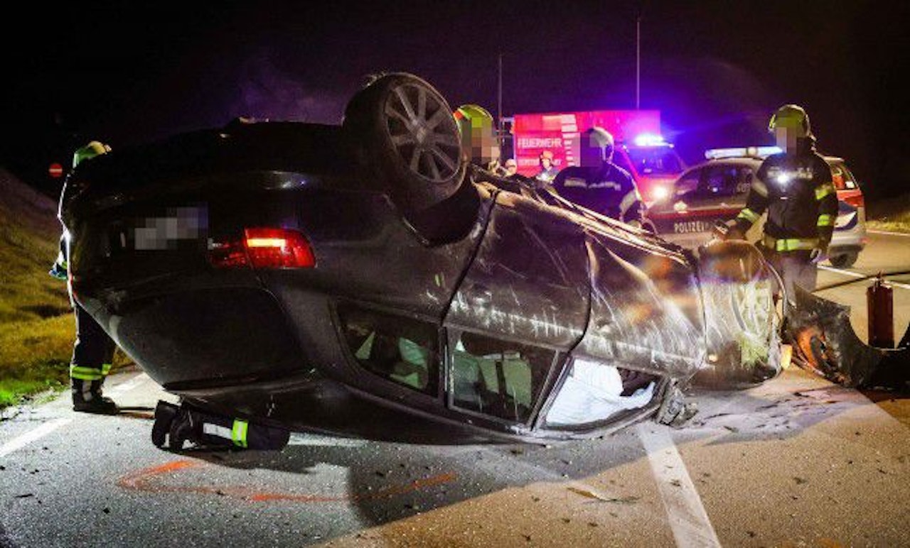 Heute.at - Kokain im Socken – Drogenlenker baute schweren Unfall