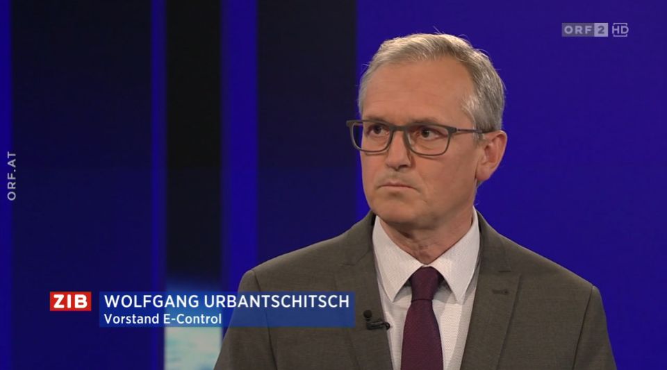 Wolfgang Urbantschitsch, Chef der Regulierungsbehörde E-Control, in der ZIB2 mit Martin Thür am 25. Oktober 2022.