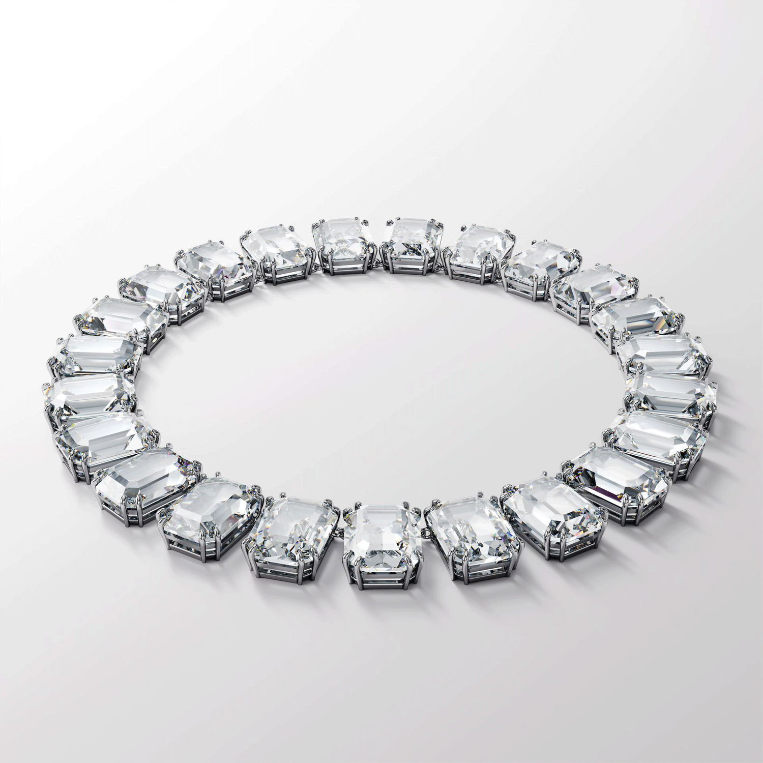 Schwerer Klunker: Bei Swarovski für 345 Euro zu haben.