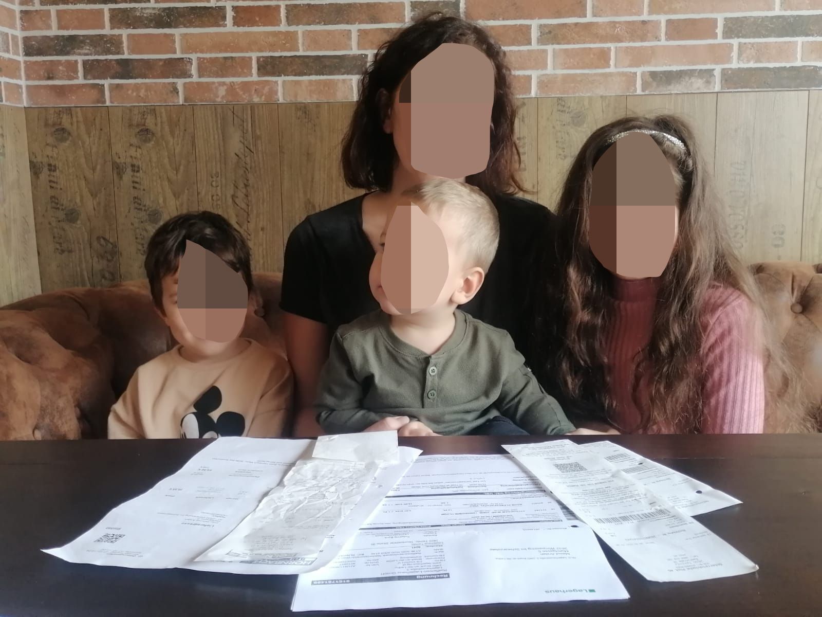 Die 42-jährige Mutter mit den drei Kleinsten (17-Jähriger war bei der Oma)