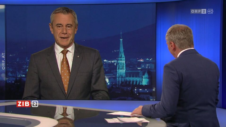 Heinrich Schaller, Vorstandsvorsitzende der Raiffeisenlandesbank Oberösterreich, zu Gast in der ZIB2 mit Armin Wolf am 27. Oktober 2022.