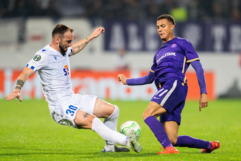 Austria Wien im Duell mit Lech Posen. 