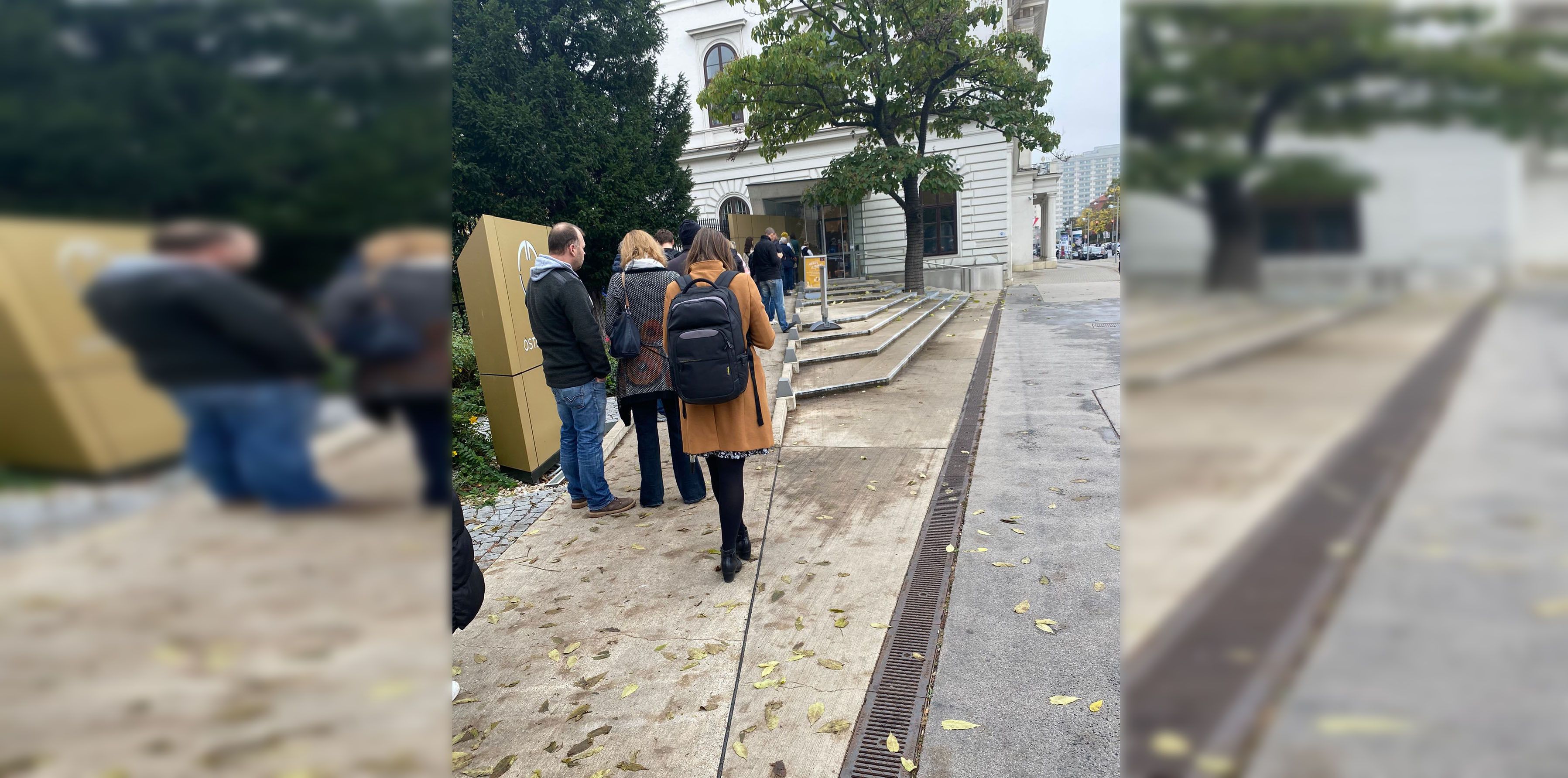 Alle wollen nur eines: Gold kaufen. 