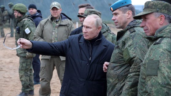 Russlands Präsident Wladimir Putin beim Besuch eines Ausbildungszentrums seiner Armee in Rjasan am 20. Oktober 2022.