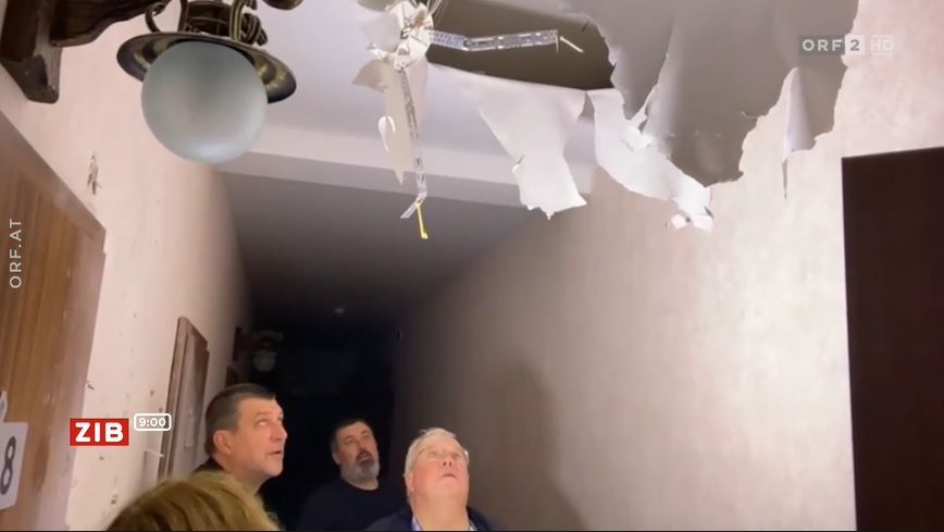 Das Hotel, in dem Christian Wehrschütz mit seinem Team untergebracht ist, geriet unter russischen Beschuss.