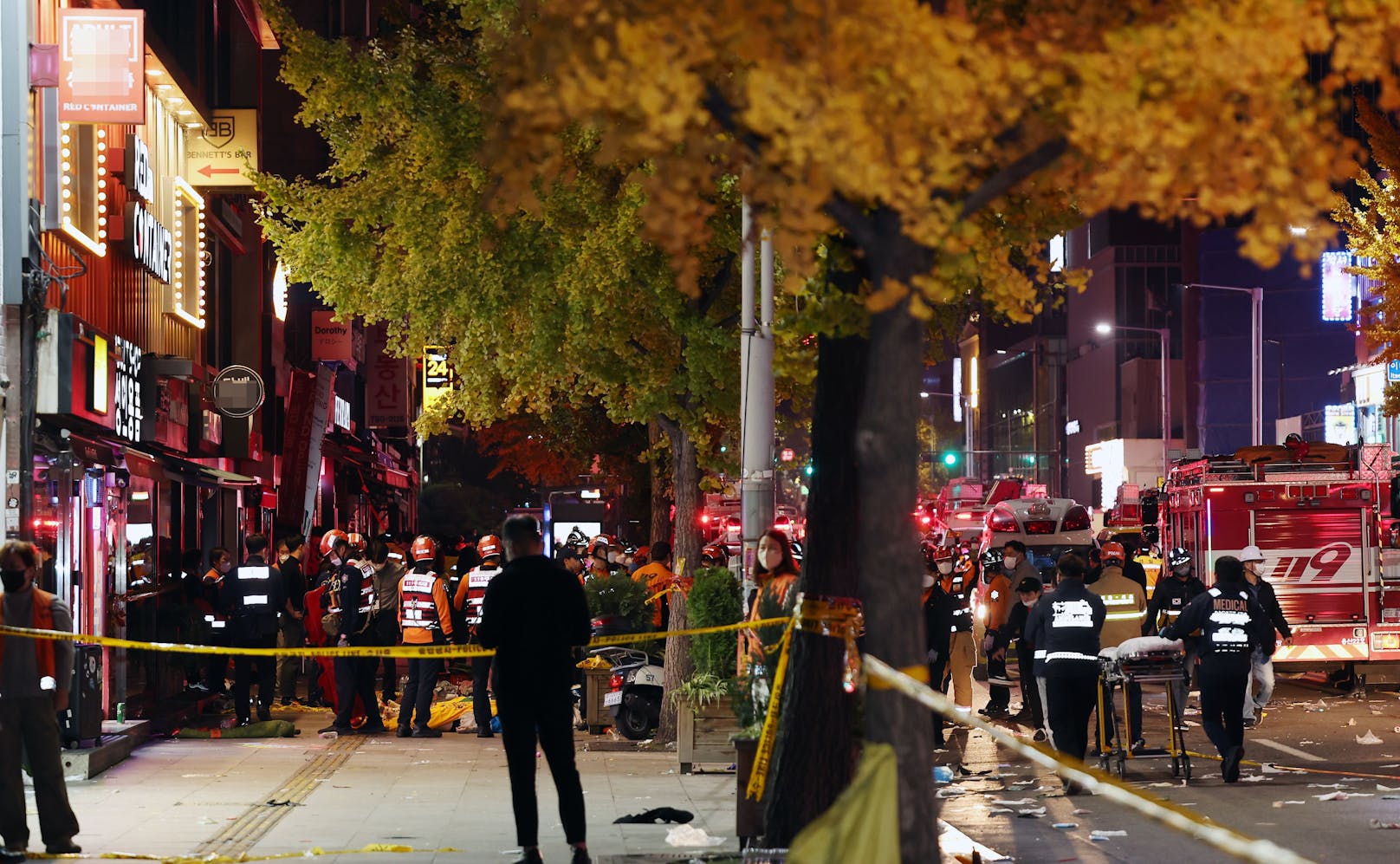 Chaos in Seoul – bei einer Halloween-Feier wurden mindestens 151 Menschen getötet, Dutzende weitere verletzt.
