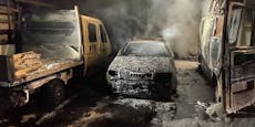 7 Autos bei mysteriösem Inferno in Simmering ausgebrannt
