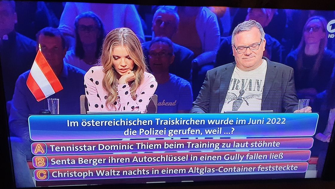 Knifflige Frage für Victoria Swarovski und Ratepartner Elton.