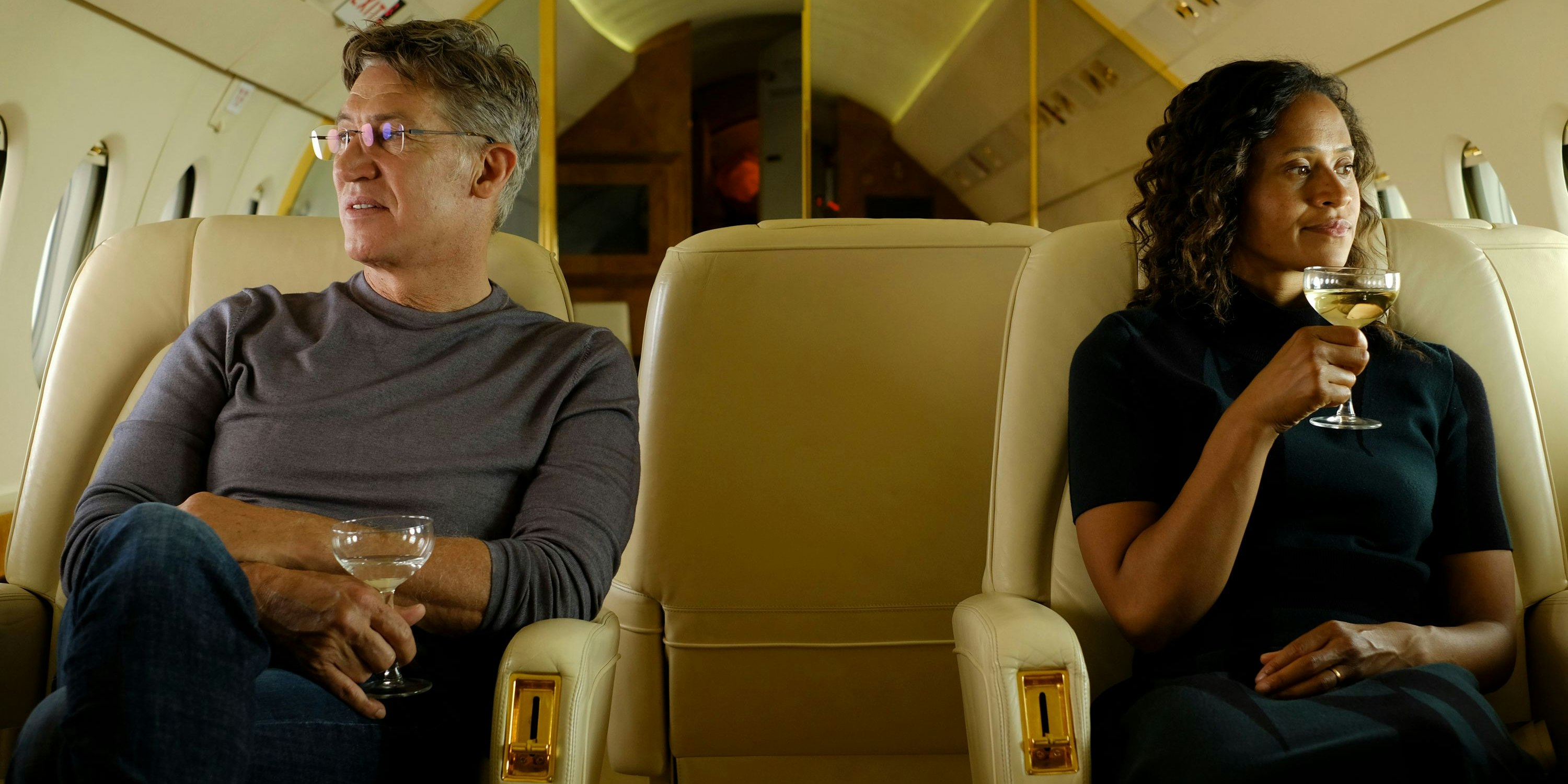 Tobias Moretti und Angel Coulby in "Das Netz: Prometheus"