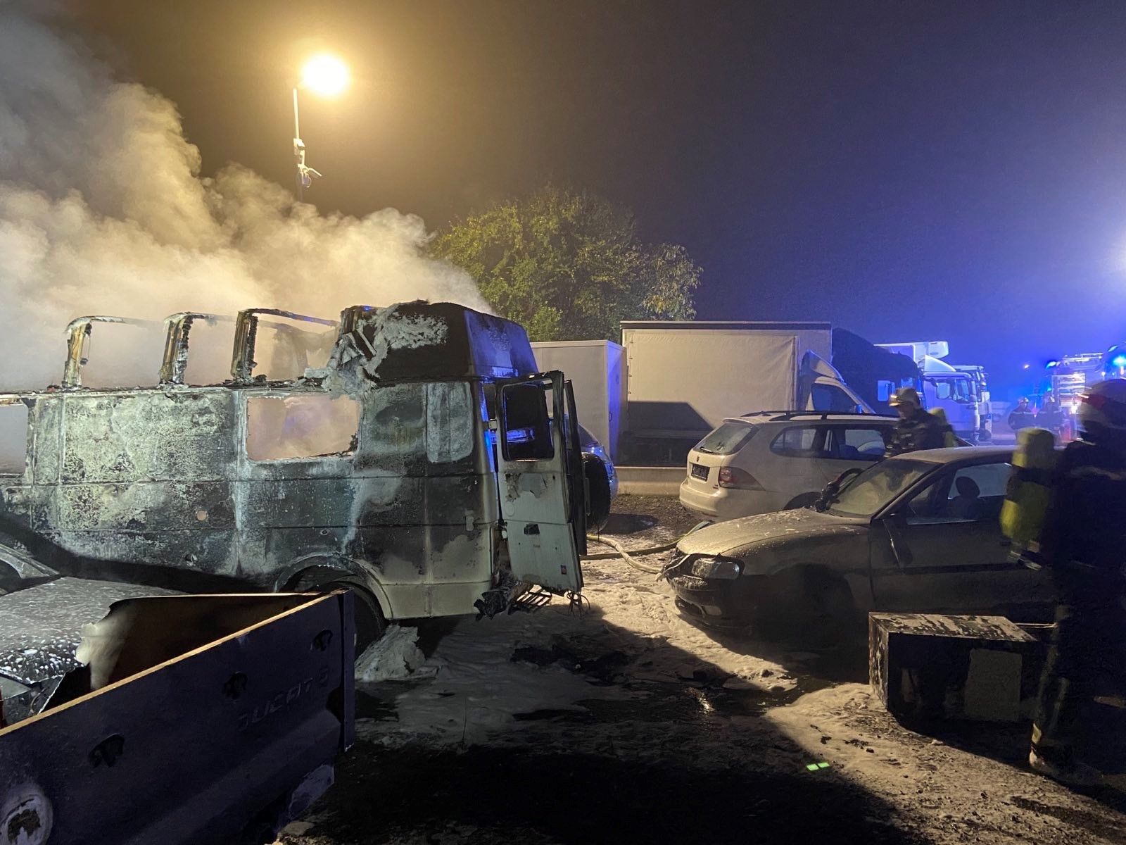 Flammen-Inferno in Simmering – Feuerwehr im Großeinsatz﻿