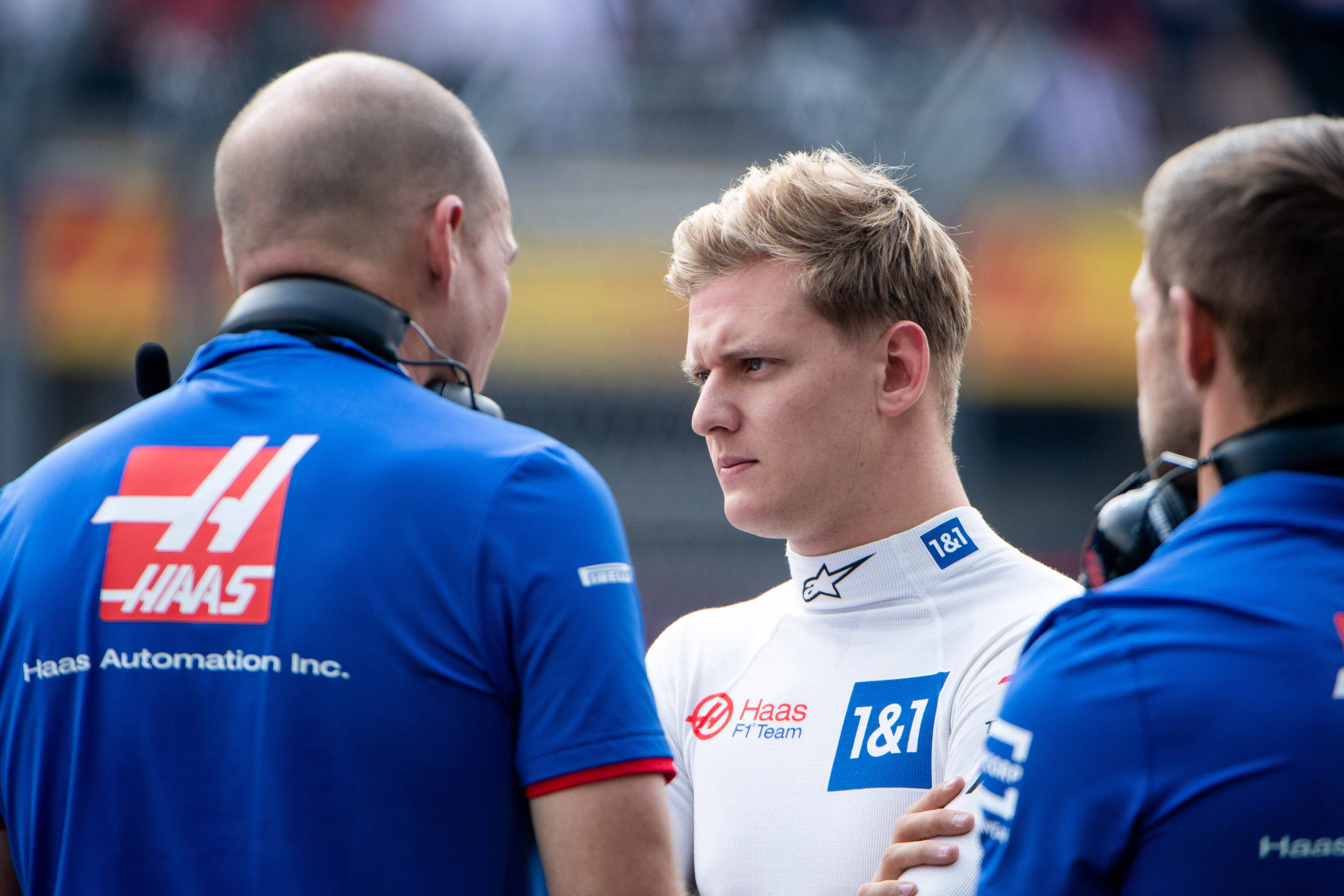 Mick Schumacher hat die Punkte-Forderung von Teambesitzer Gene Haas nicht erfüllt. 
