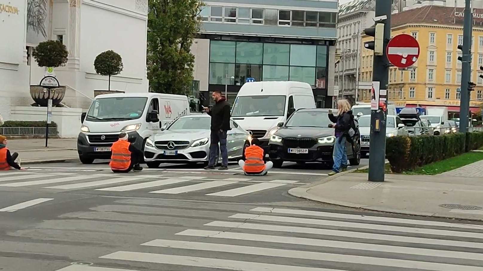 Die selbsternannten Klima-Retter sorgen wieder für Stau in Wien.