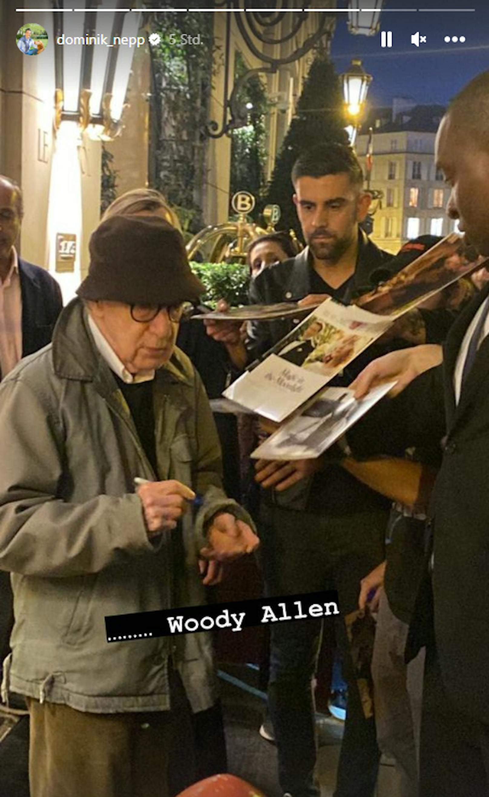 Bei seinem Paris-Aufenthalt ist Nepp dem Filmregisseur Woody Allen begegnet.