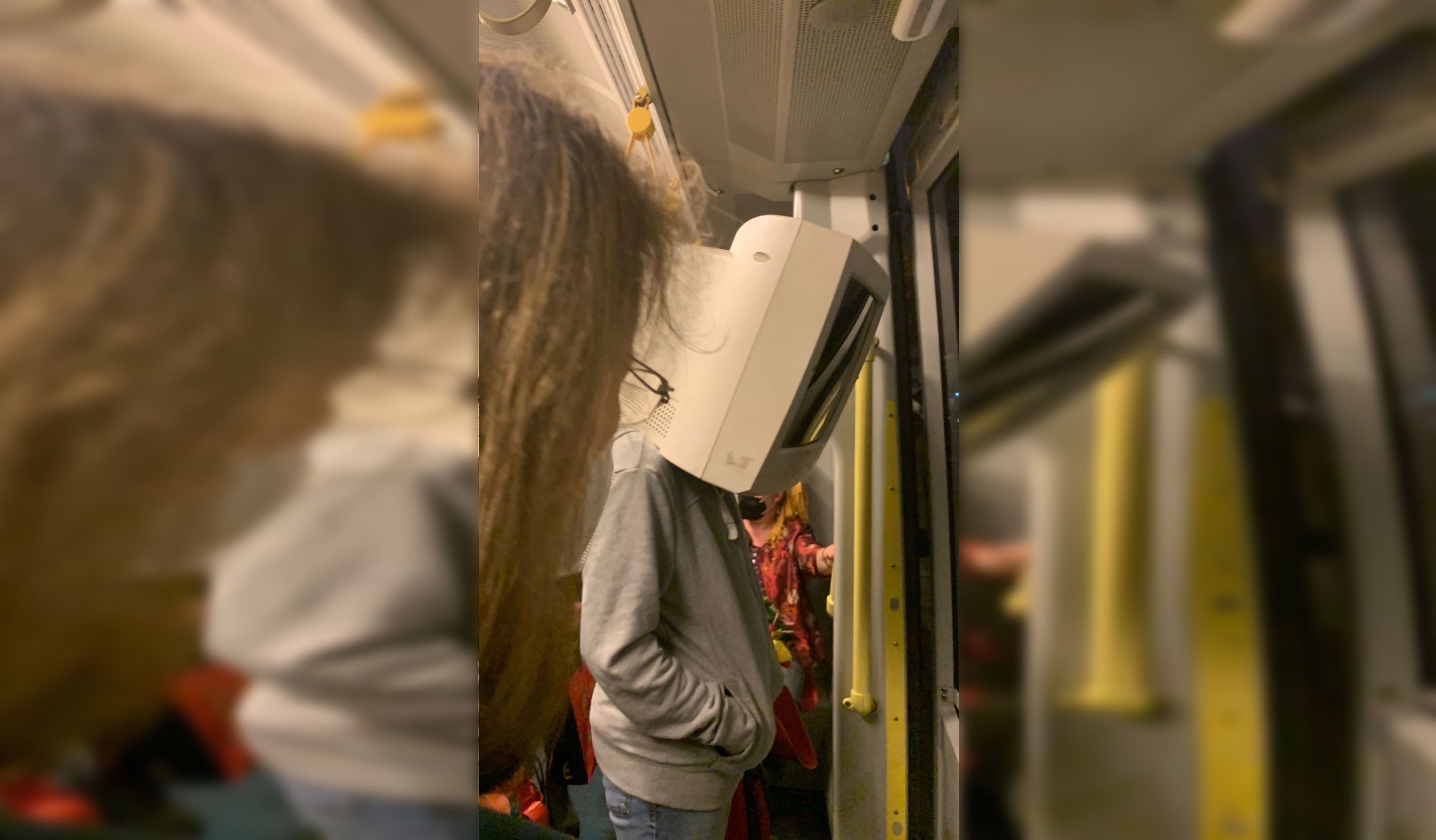 Der Preis für das außergewöhnlichste Halloween-Kostüm geht an diesen Wiener. 