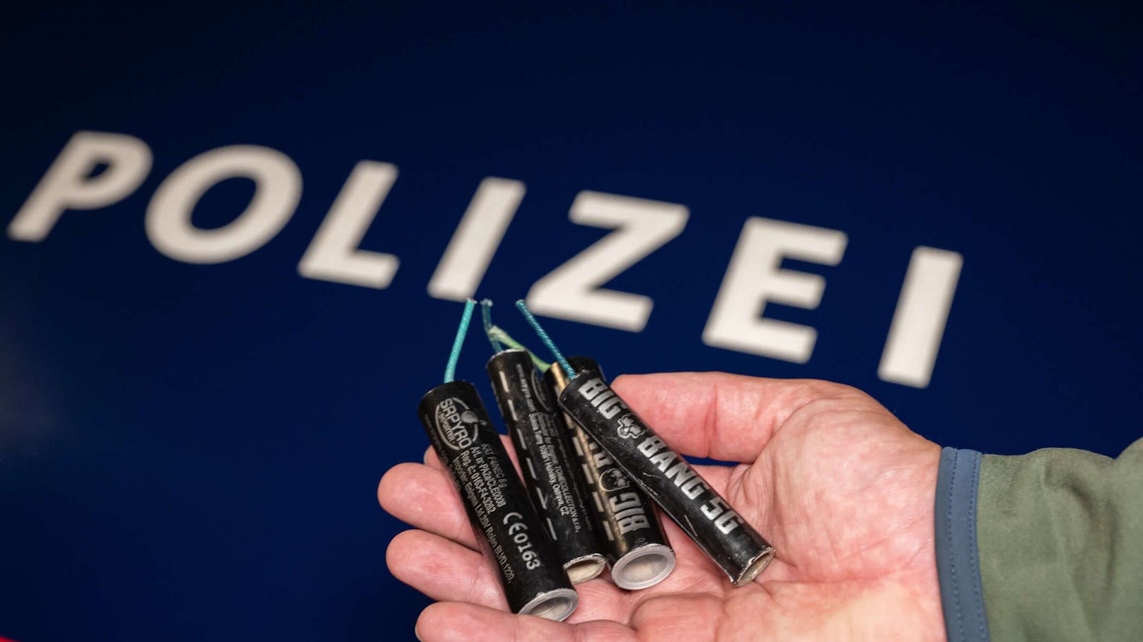 Die Polizei konnte die verwendeten Böller sicherstellen.