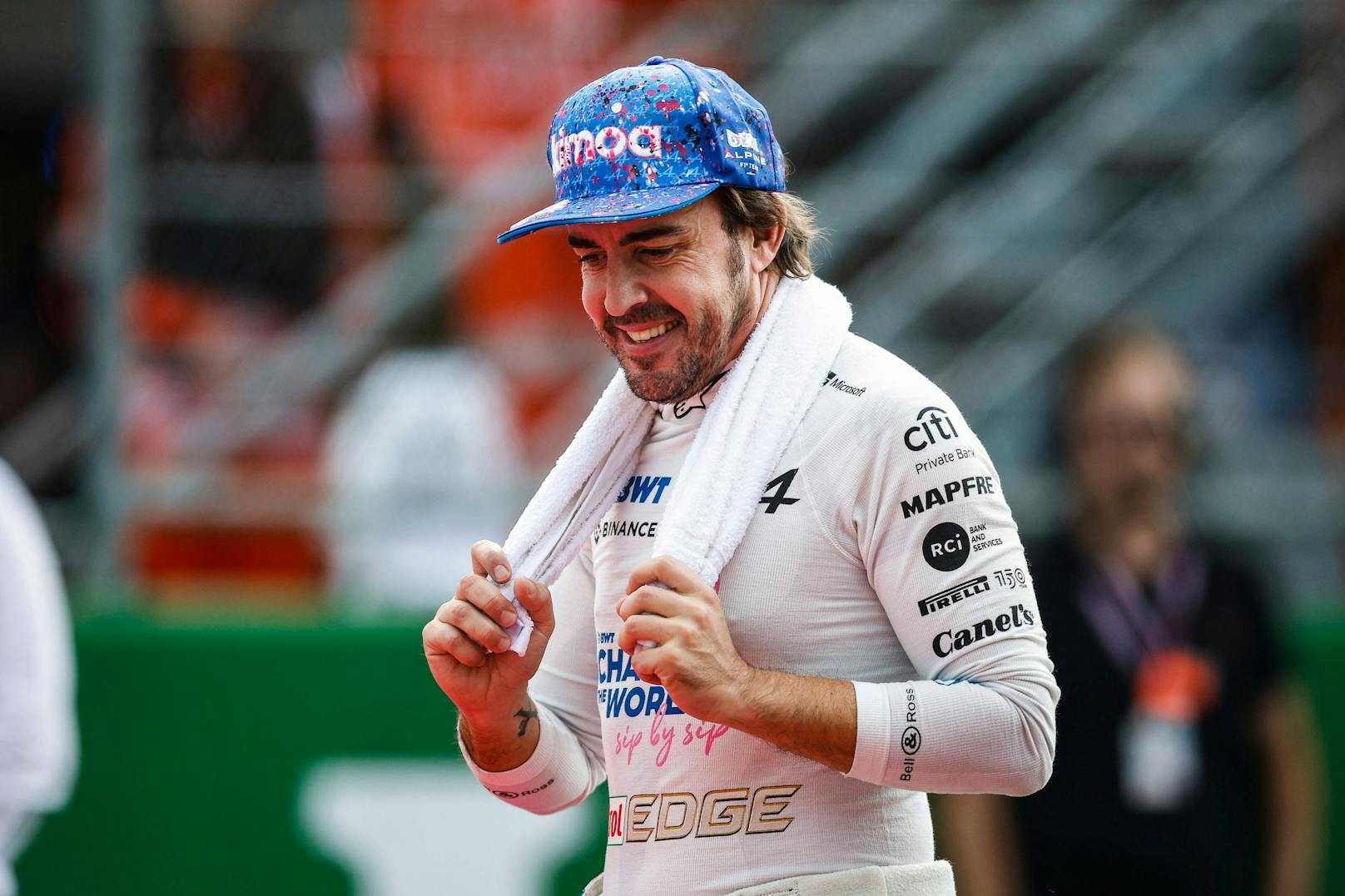 Fernando Alonso (Alpine) – Note: 0.&nbsp; Der Doppelweltmeister zeigte einen starken Rennsonntag, war auf dem Weg zum „Best of the Rest“ Fahrer des Tages, allerdings ging sechs Runden vor Schluss sein Wagen ein.