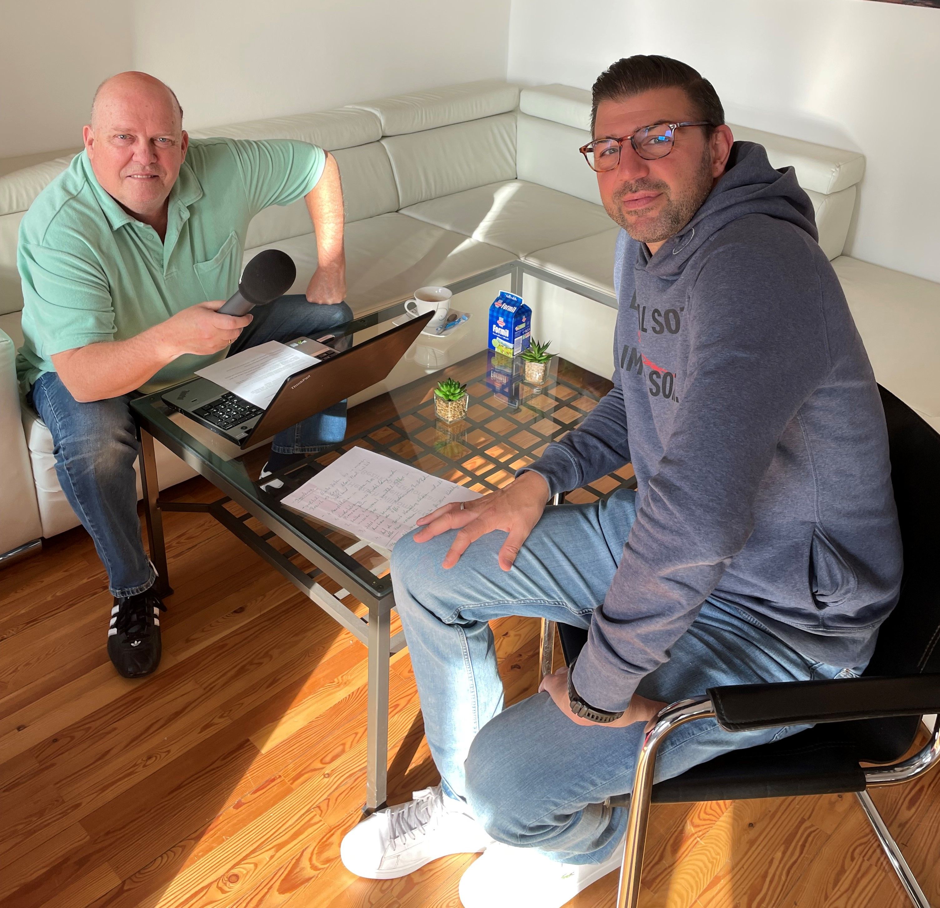 SPÖ-Bezirksvorsitzender Stadtrat Martin Peterl und der Journalist Ewald Schingerling im Podcast «Red ma drüber».