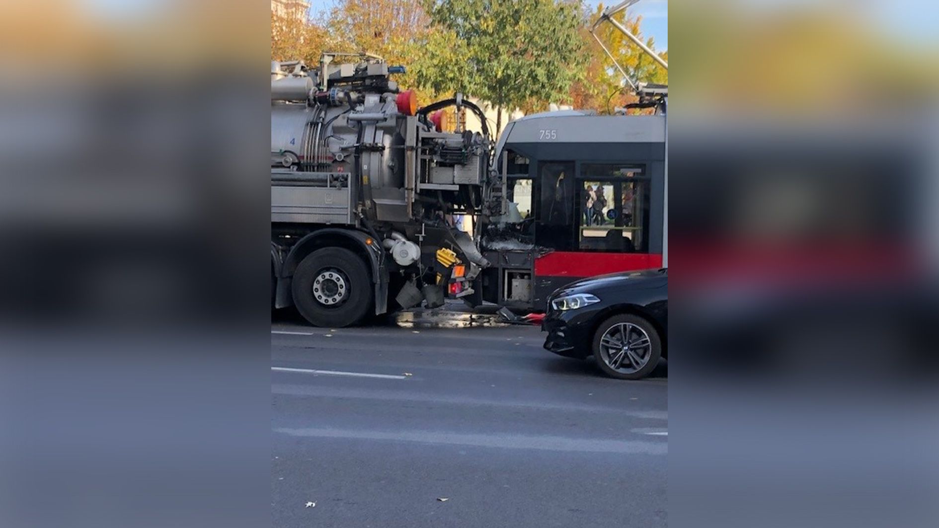 Am Wiener Opernring kam es am Mittwoch zu einem Mega-Crash.