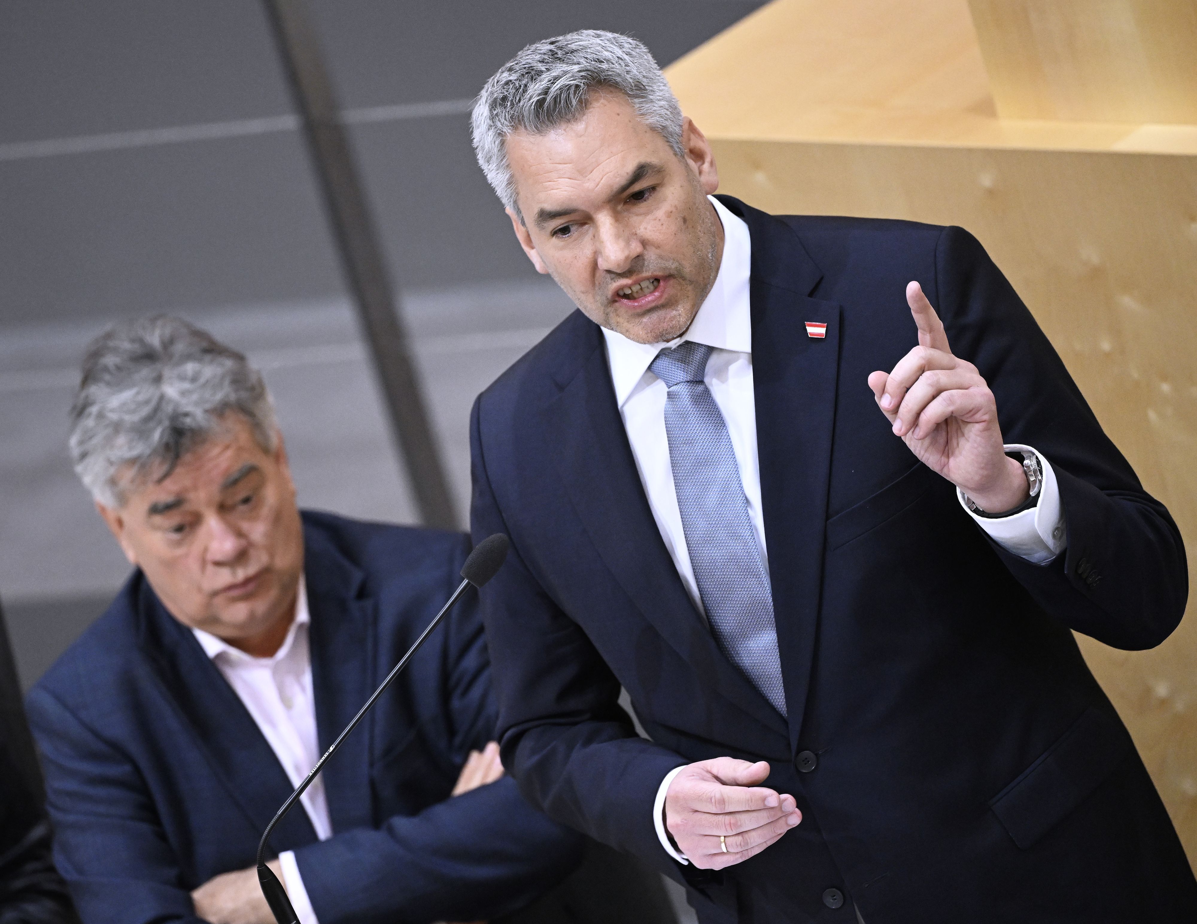 Bundeskanzler Karl Nehammer bei der Sondersitzung im Nationalrat